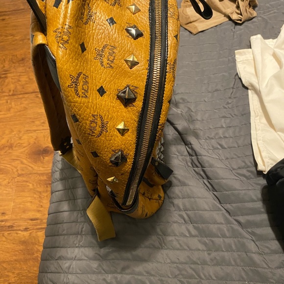 Customized Mcm backpack 🎒 - Picture 10 of 15